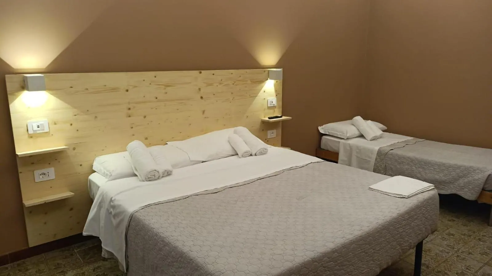 Domus Conte Hotel Rome Guest house